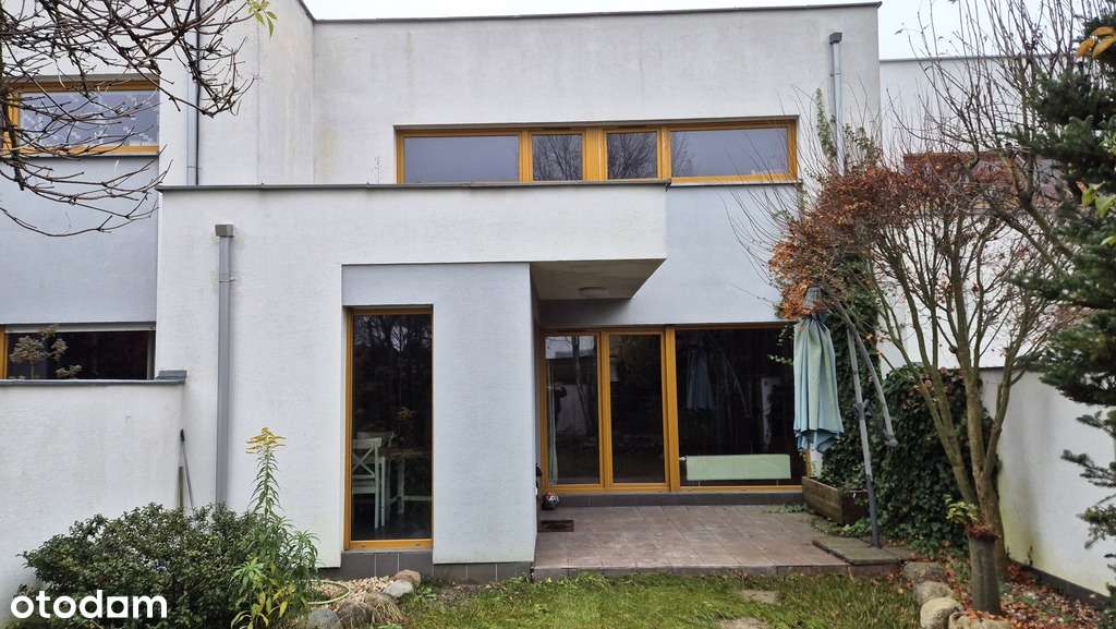 dwupoziomowe z ogródkiem i garażem pod Poznaniem-16