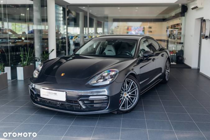 Porsche Panamera GTS GPF - 1