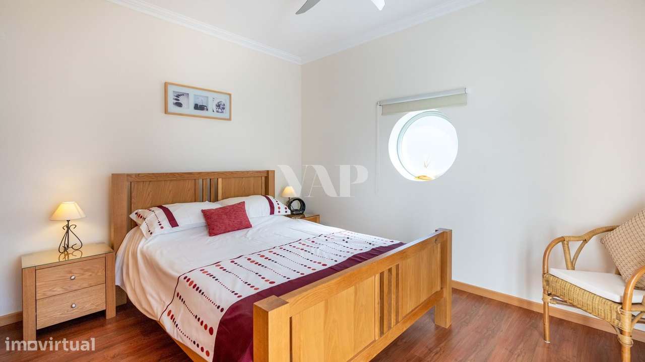 Moradia V3+2 em Condomínio Fechado com Vista Mar em Vilamoura-16