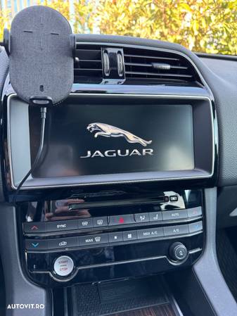 Jaguar F-Pace 30d AWD S - 13