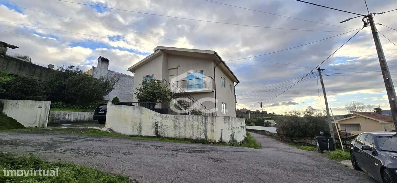 Moradia T3 em São Jorge de Selho - Grande imagem: 2/25