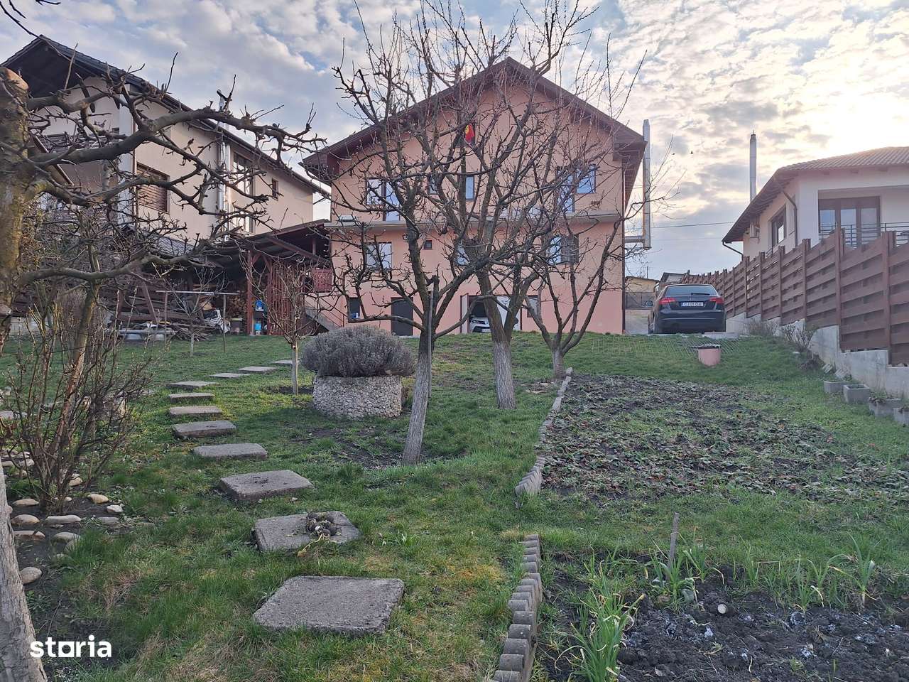 Casa de vanzare Campenesti,suprafata utila 366mp,teren 1000mp.-0