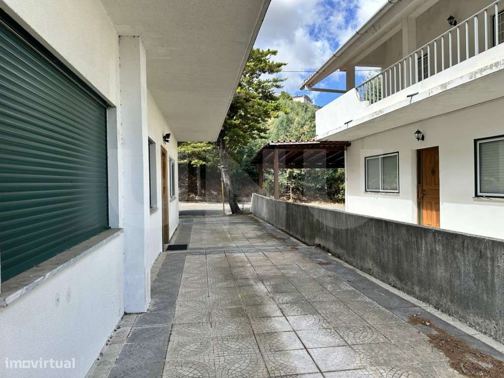 Venda Conjunta: Apartamento T2 com Garagem + Lote de Terreno (3050m...-21