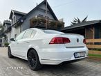 Volkswagen Passat 2.0 TDI Perfectline R-Style - 4