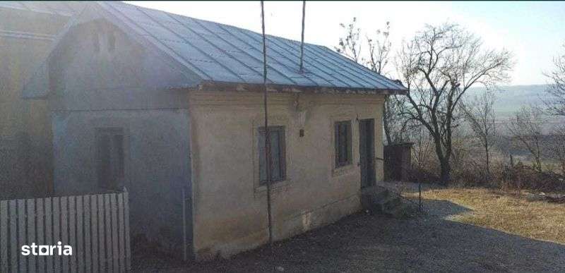 Vand casa cu 2 anexe in sat Simiceni, Comuna Vulpeni, jud.Olt - Imagine principală: 5/8