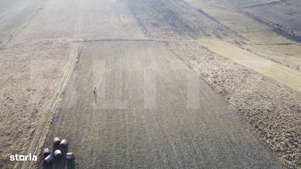 De vanzare teren Chinteni cu panorama spre lac - Imagine principală: 2/3