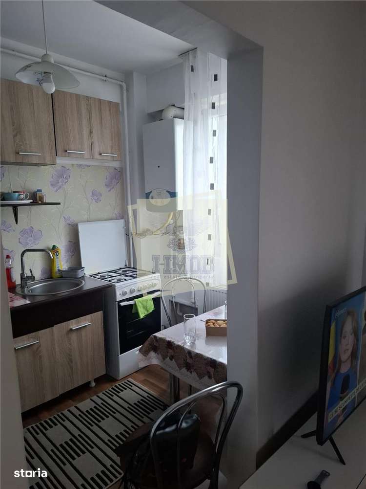 Garsoniera cu balcon boxa si parcare etaj 2 Turnisor - Imagine principală: 2/12