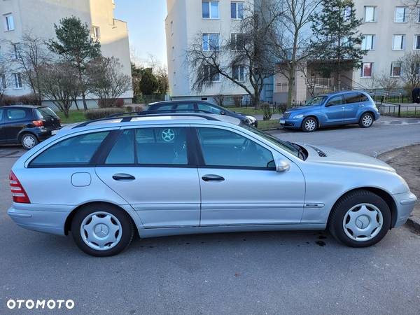 Mercedes-Benz Klasa C 180 T Kompr Classic Starline - 5