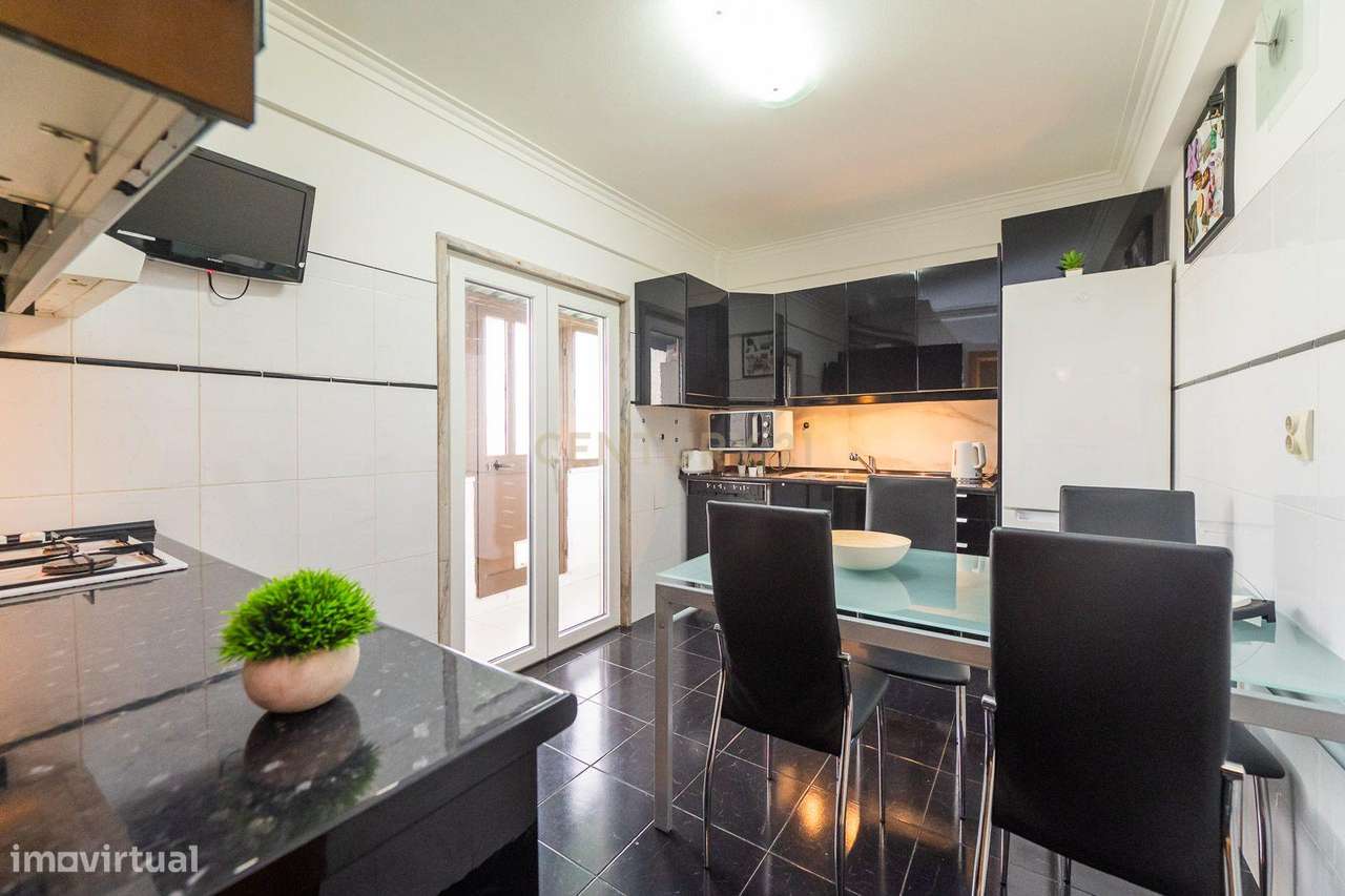 T2 com Terraço em São João da Talha-17