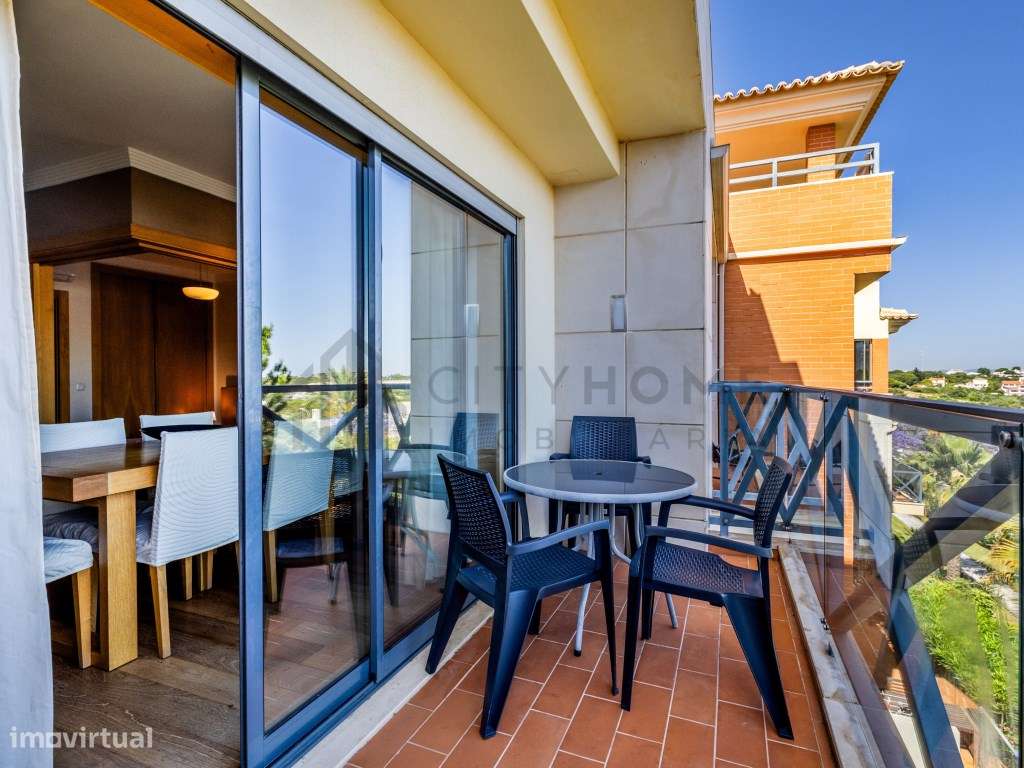 Apartamento T1+1 com piscina, elevador e 2 lugares de estacionament...-15