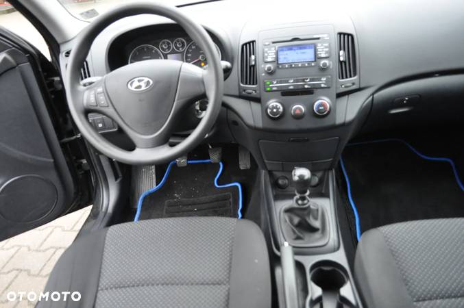 Hyundai I30 1.6 CRDI blue Style - 12