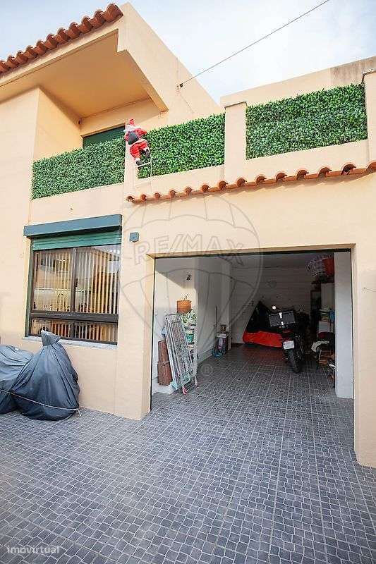Moradia T4 para venda-49