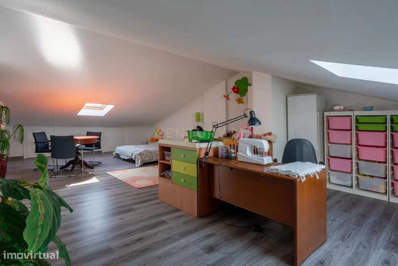 Penthouse T5 Jardins da Parede-28