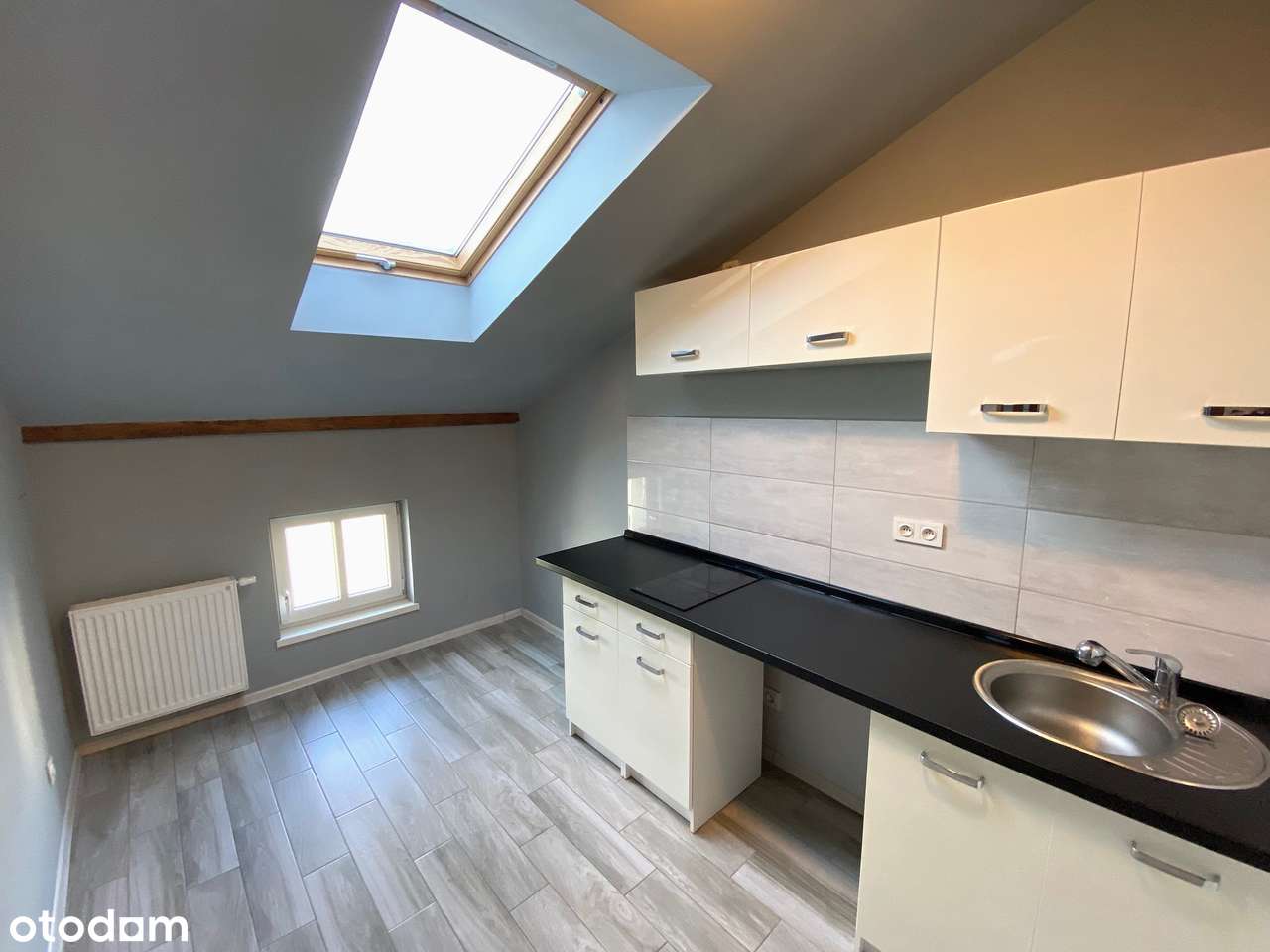 Kawalerka na poddaszu w Centrum | 11 - Pełny obrazek: 4/7