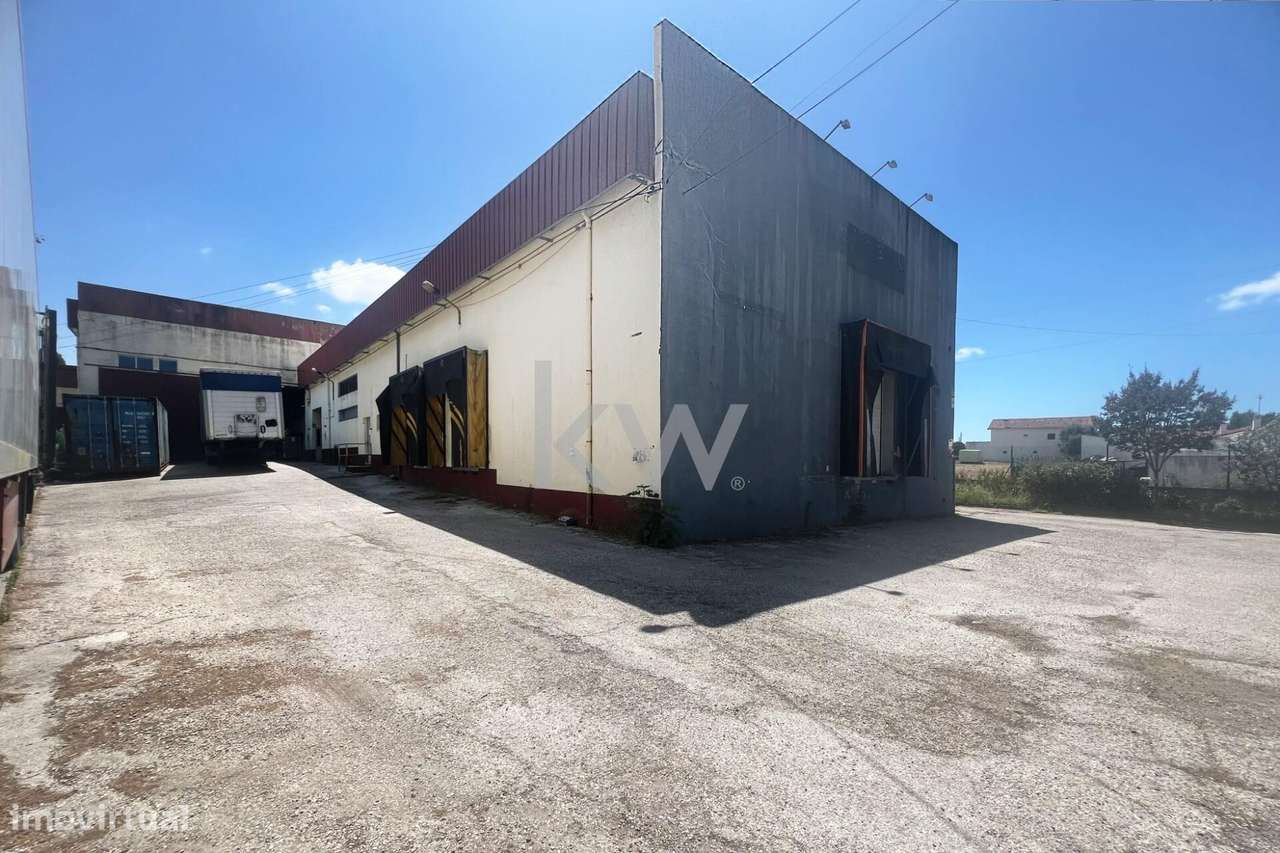 Armazém para Venda junto ao nó da A1 de Condeixa com 2 pisos - Grande imagem: 4/50
