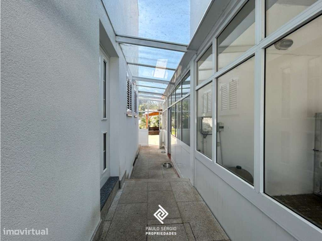 Espetacular moradia T3 de 4 frentes e belíssima área exterior a 5 m...-22