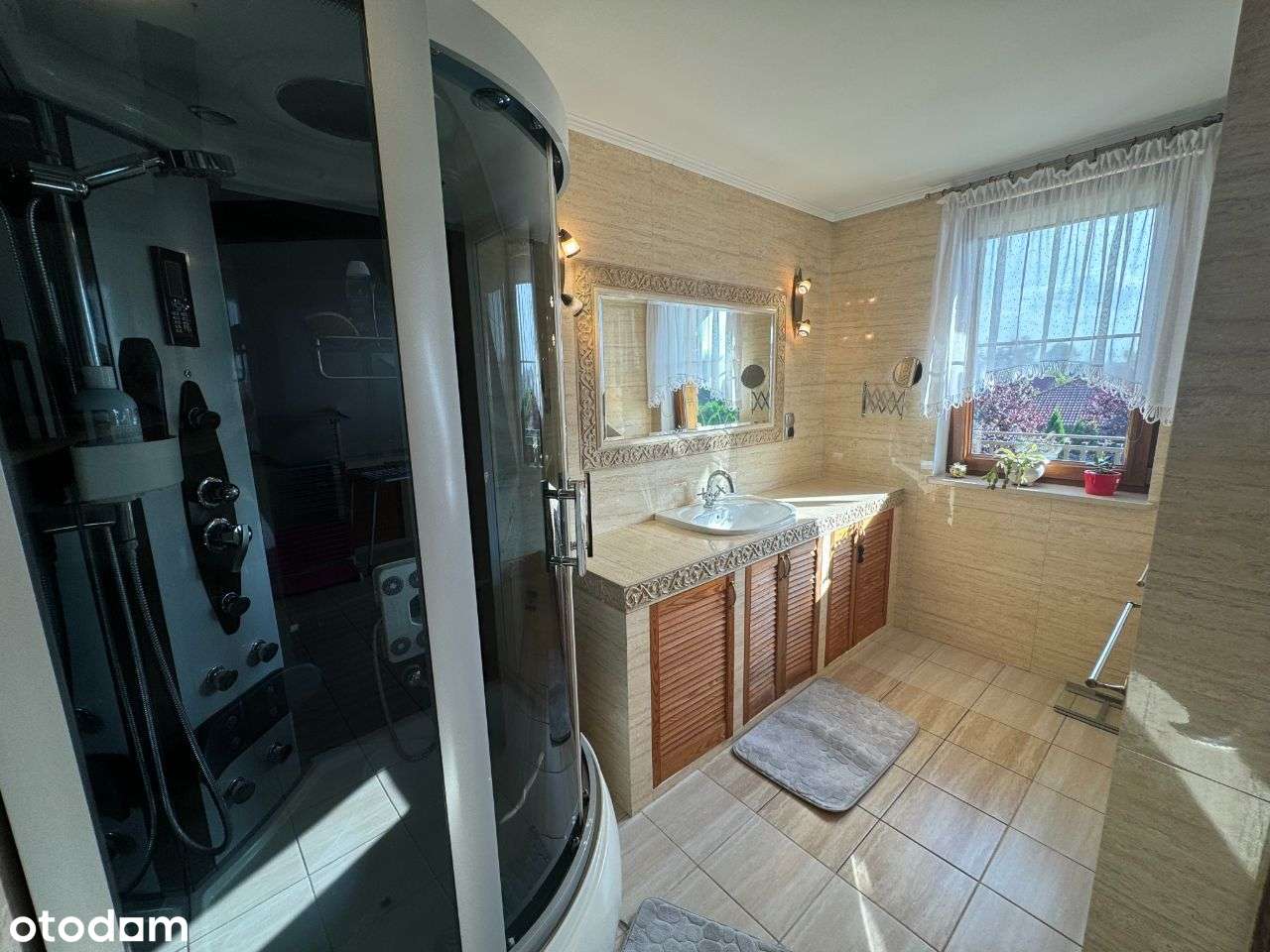 Przestronny dom jednorodzinny z garażem!-10