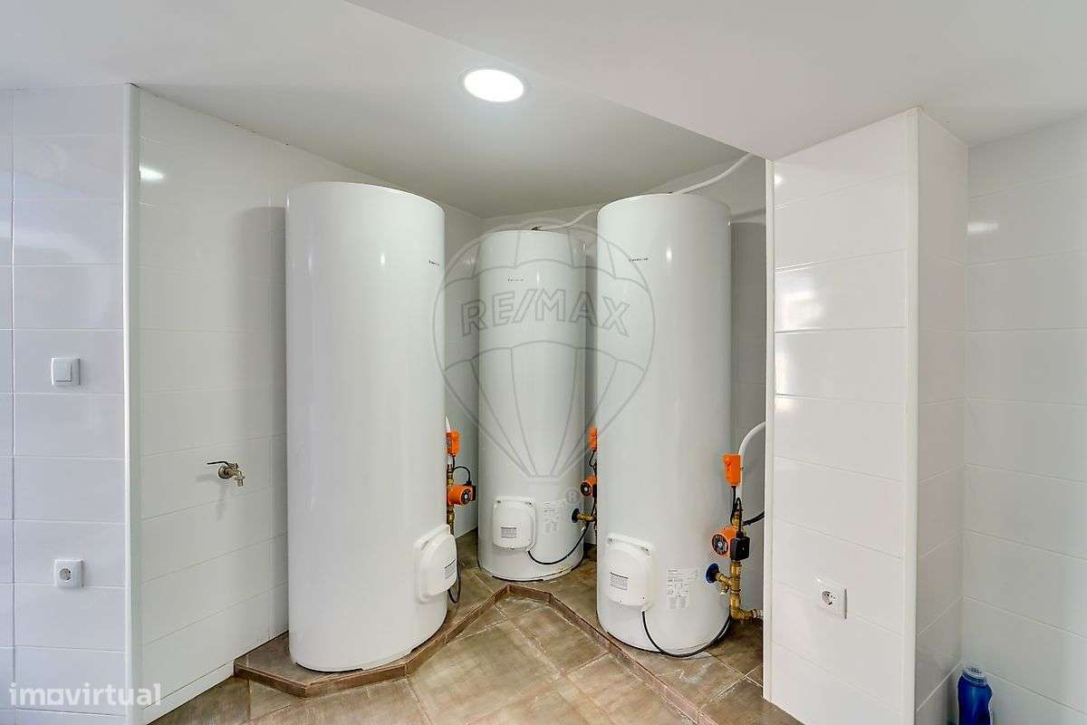 Moradia de investimento T 12 para venda na Quinta da Conraria-16