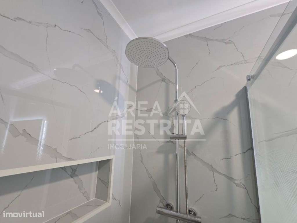 Apartamento T4, totalmente remodelado, na Cruz de Pau-26