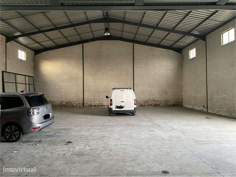 Armazem/Escritórios para arrendamento - Grande imagem: 4/12