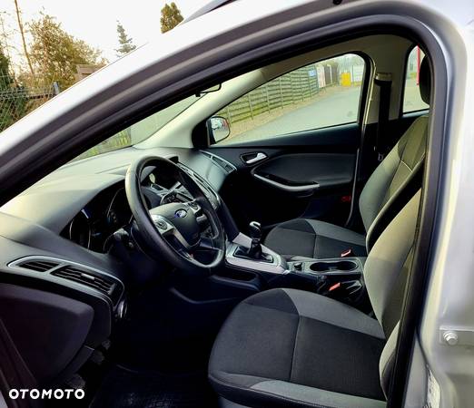 Ford Focus 1.0 EcoBoost Ambiente - 29