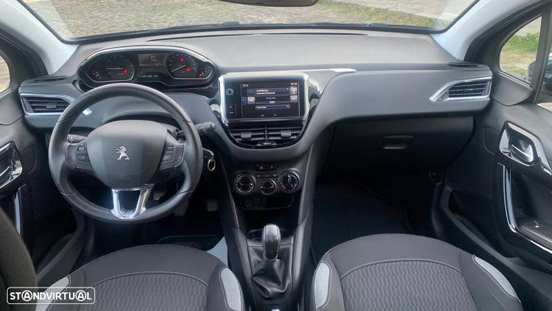 Peugeot 208 1.2 PureTech Style - 19