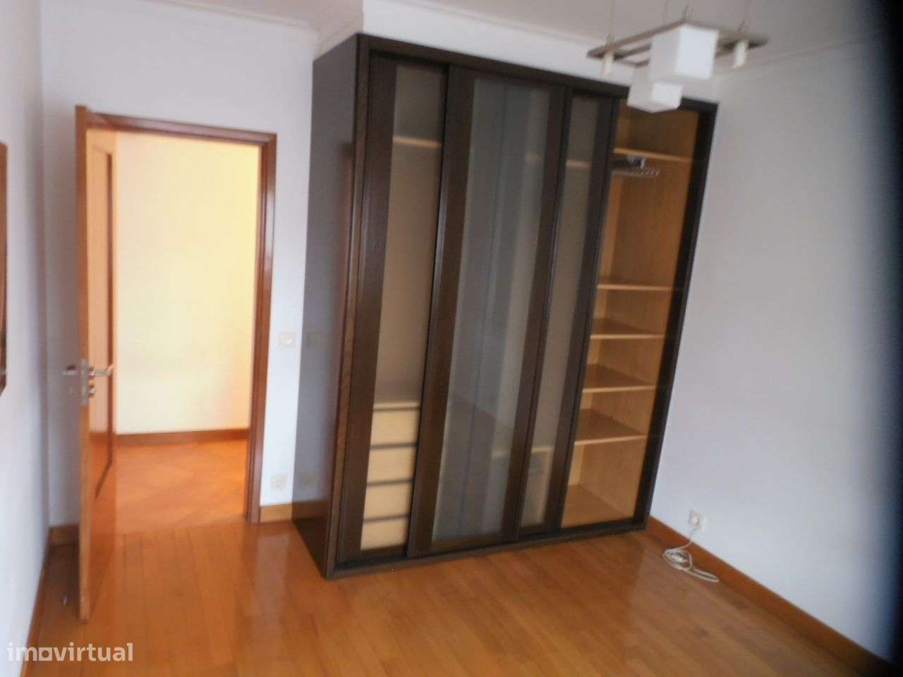 Apartamento T2 com garagem - Meadela - Viana - Grande imagem: 4/5