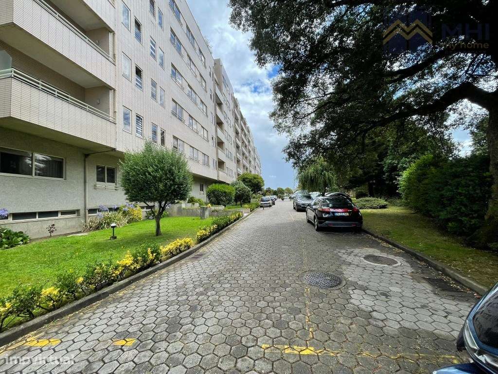 Excelente Apartamento T3 com Terraço em Condomínio Fechado-37