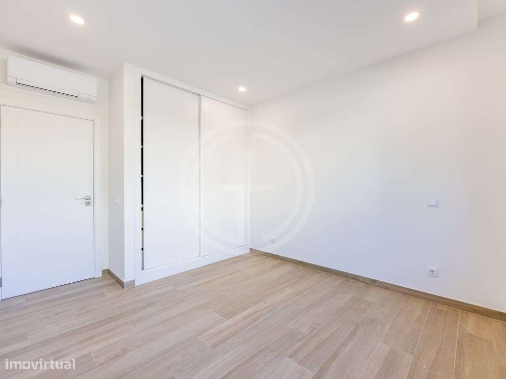 Apartamento T3 novo em condomínio com piscina, no centro de Vilamou...-8