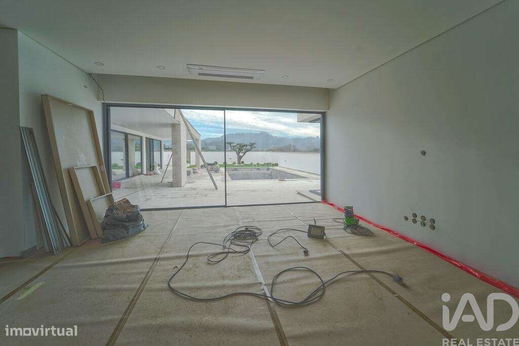 Casa / Villa T4 em Antas de 411,00 m2 - Grande imagem: 4/29