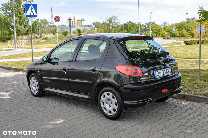 Peugeot 206 - 3