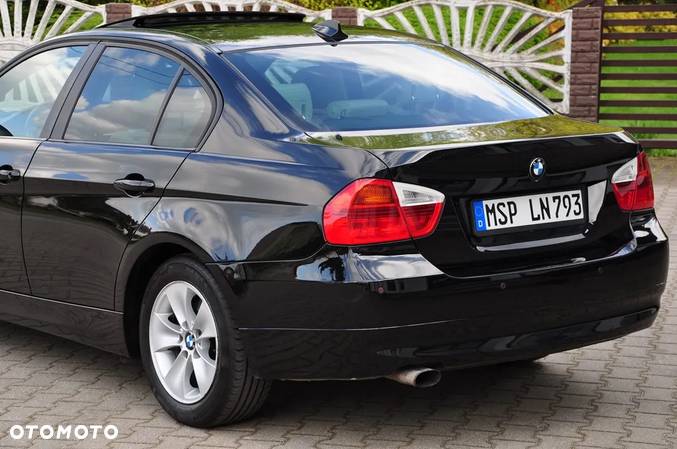 BMW Seria 3 320d Efficient Dynamic Edition - 24