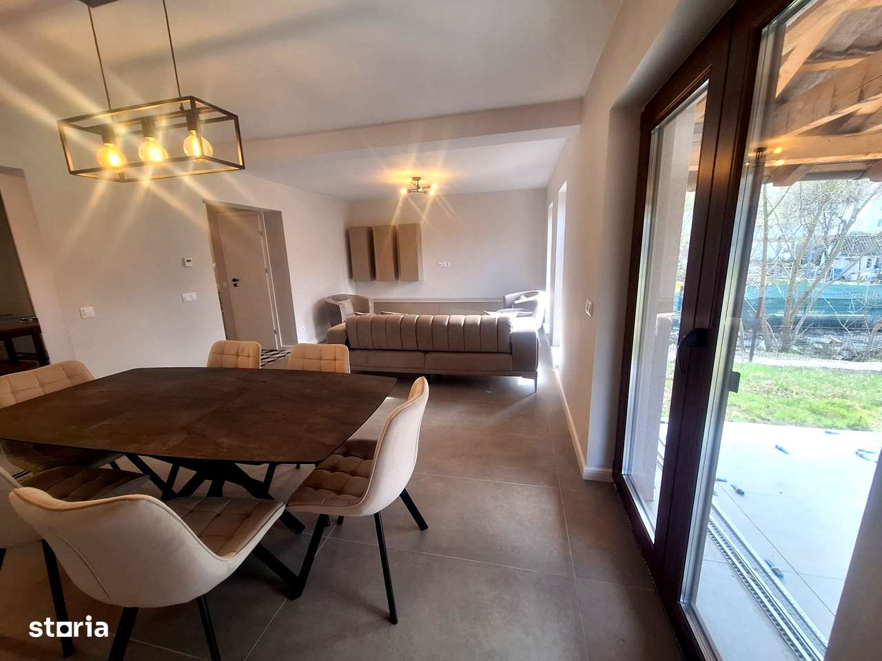 Casa individuala cu 5 camere de vanzare in Cisnadie-0