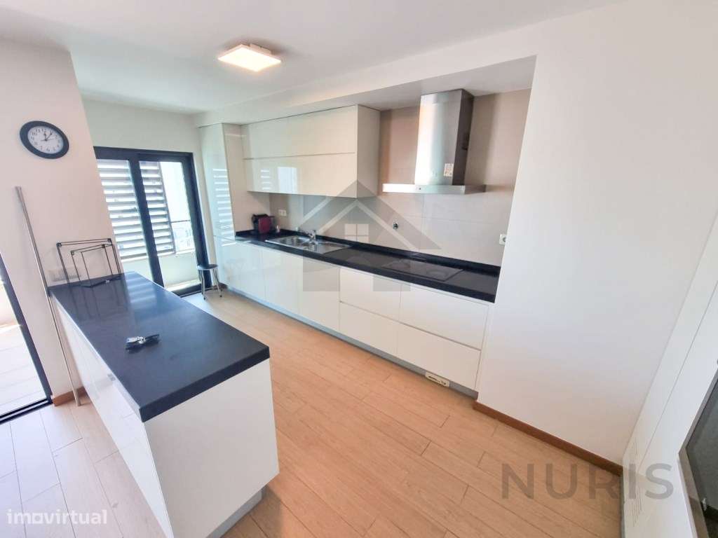 Apartamento T2 para Arrendamento Anual na Praia da Rocha, Portimão - Grande imagem: 4/18