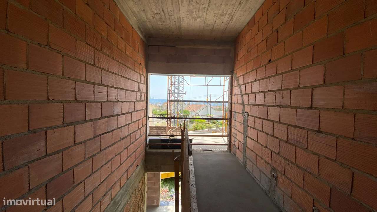 Moradia Nova T4 em Tomar | Vista para o Castelo | Arquitetura Contempo-31