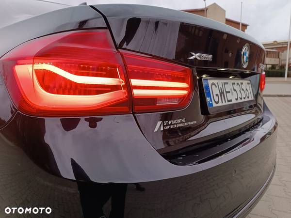 BMW Seria 3 320i GPF xDrive - 10