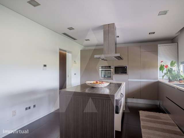 Moradia T2+1 com terreno amplo em Salreu, Estarreja-9