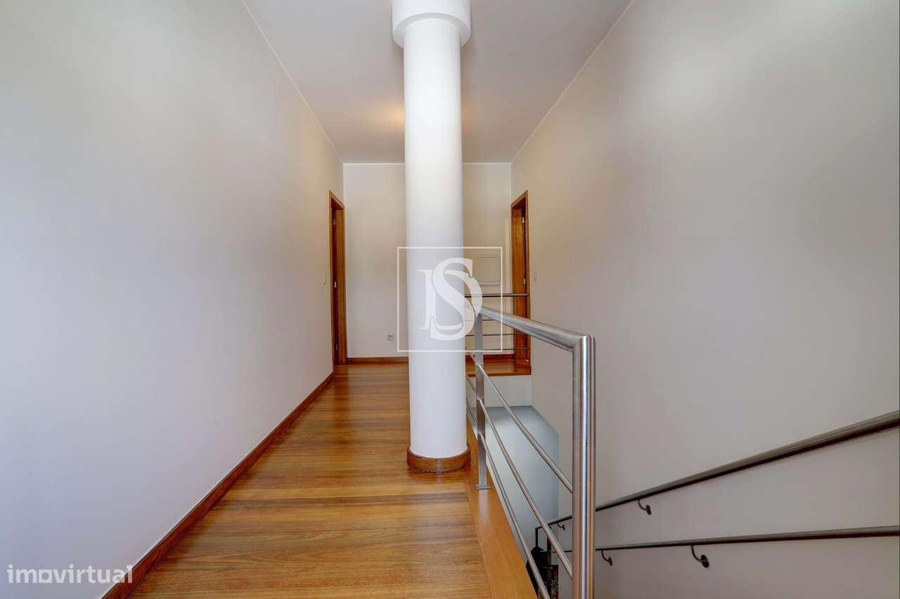 Moradia T3 com espaço exterior e garagem - Nogueira - Maia-20