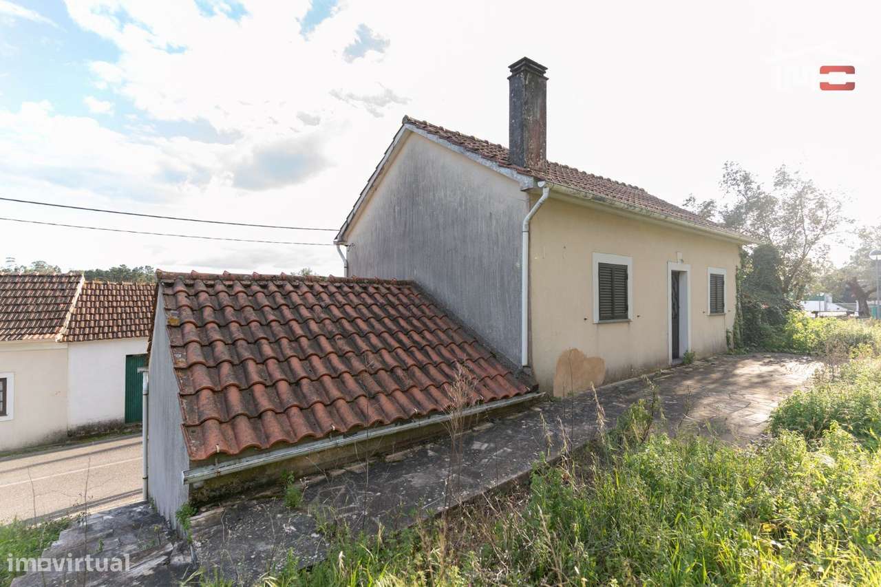 MORADIA T2 RES DO CHÃO E 1ºANDAR COM GARAGEM EM VALES OLIVAL - Grande imagem: 5/22