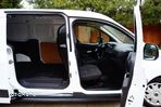 Ford Transit Connect - 9