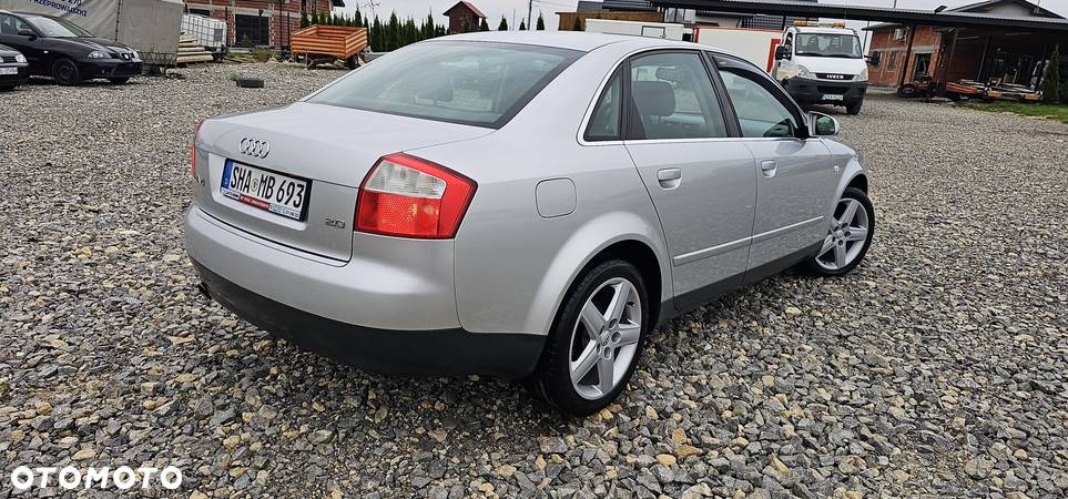 Audi A4 Avant 2.0 - 25