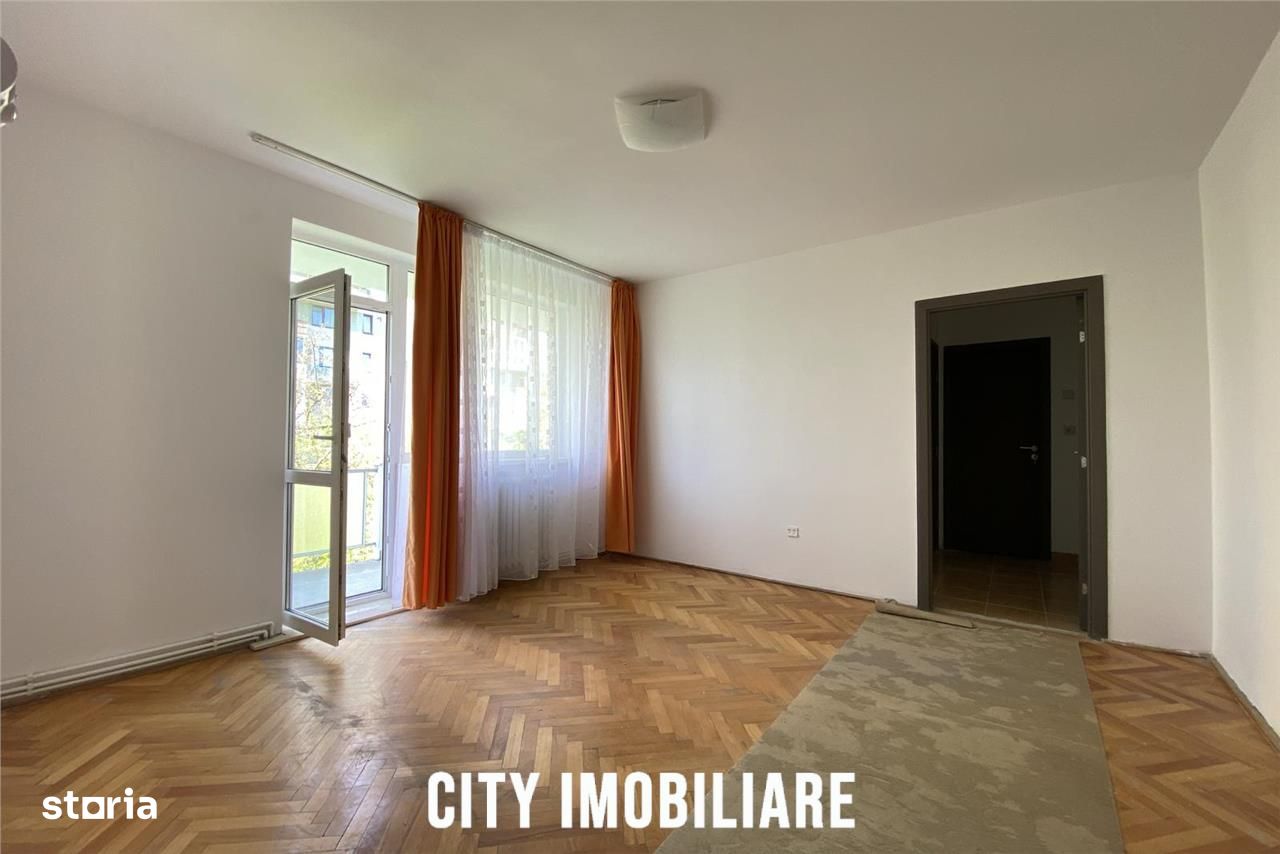 Apartament 3 camere, semidecomandat, S 71 mp, Gheorghieni.