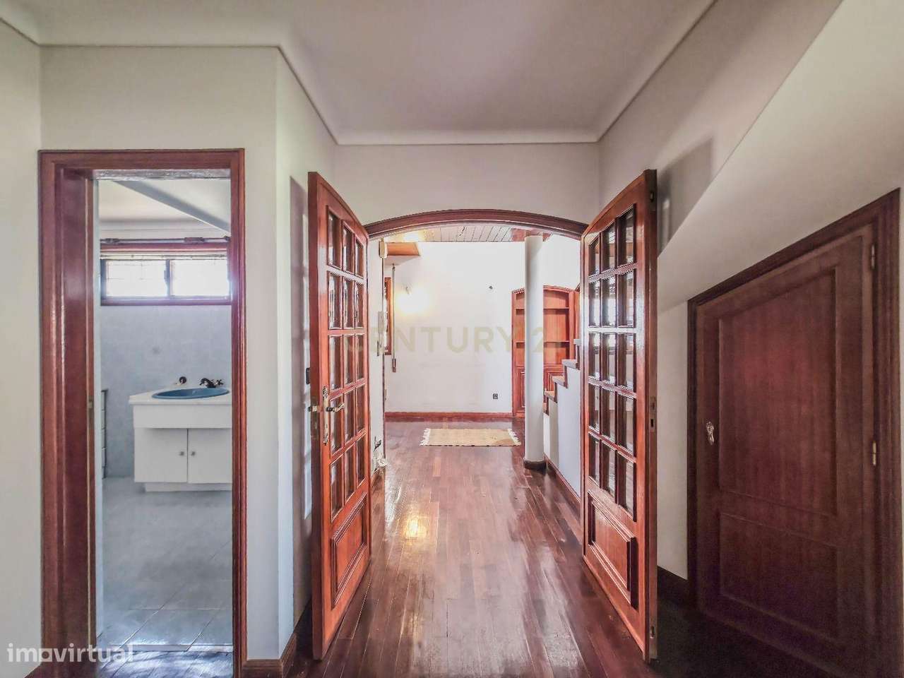 Moradia em Arcozelo — Elegância, Espaço e Proximidade ao Mar - Grande imagem: 4/55