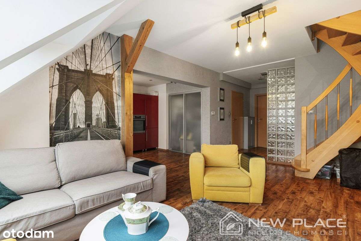 Dwupoziomowy 3 pokojowy apartament z klimatyzacją-1