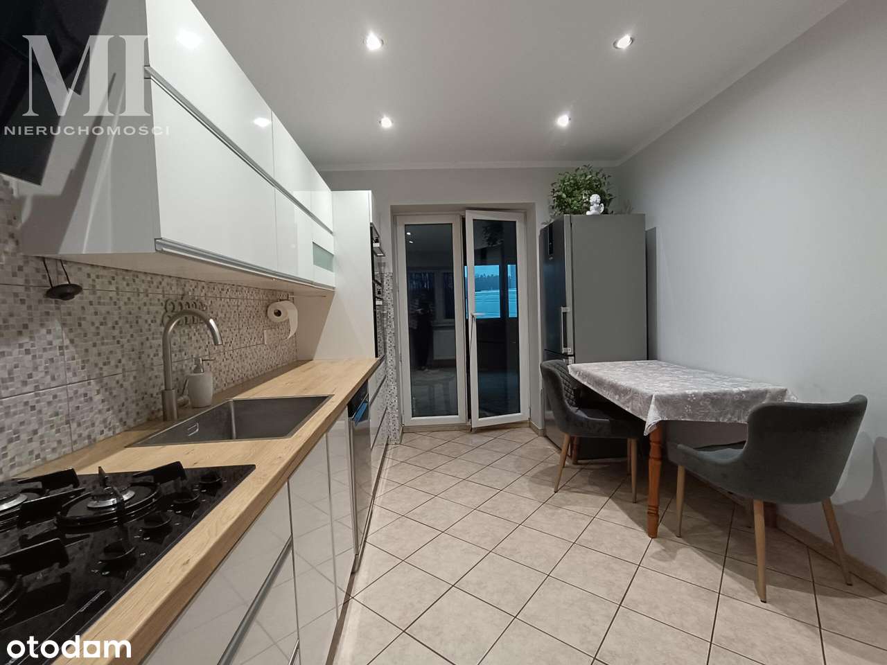 Dom  na sprzedaż  pow. Konin, duża działka-2