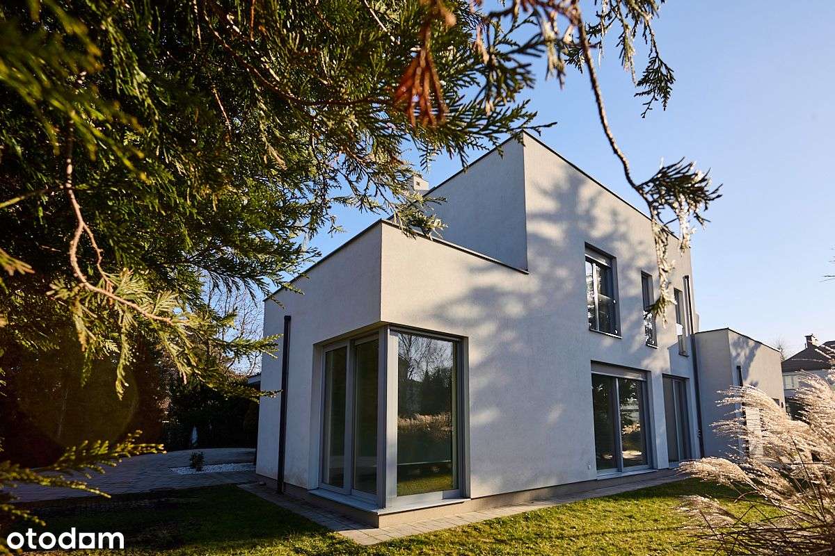 PRESTIŻOWY DOM W WYJĄTKOWEJ LOKALIZACJI WARSZAWY-1