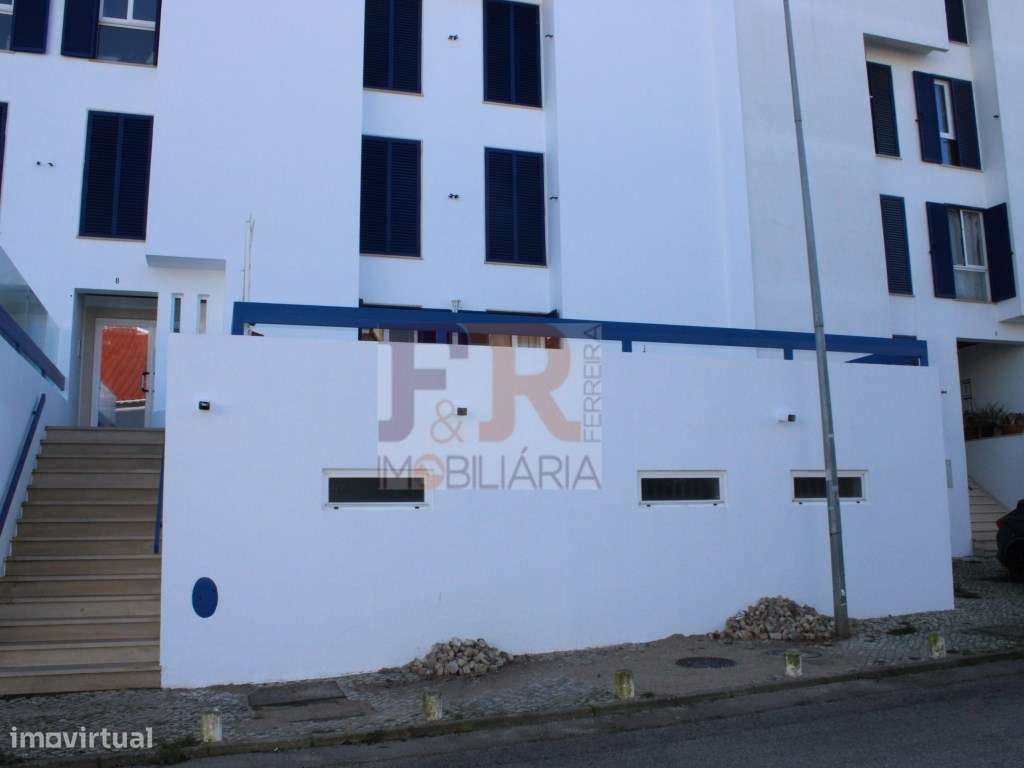 Apartamento T2 com Terraço! Urbanização Portais Arrábida, Palmela-37