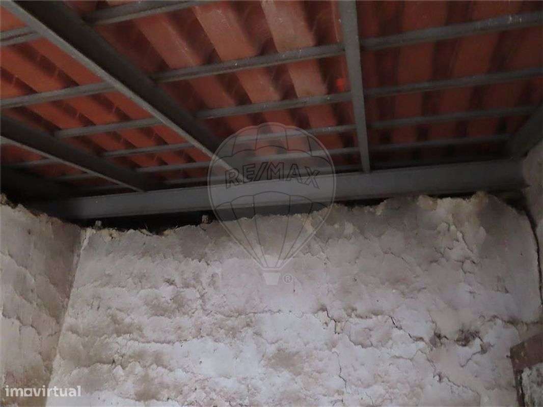 Moradia T0 para venda-9