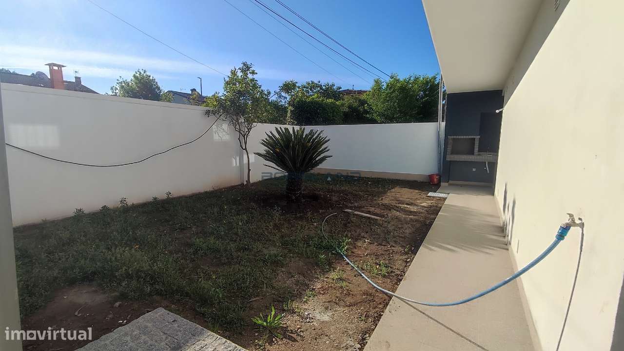 Moradia Geminada T4 - Pronta habitar-29