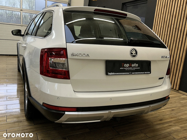 Skoda Octavia Scout 2.0 TDI 4x4 DSG - 12